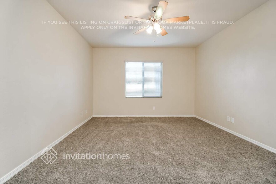 Building Photo - 4962 E Alamo St