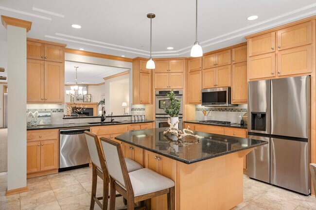 Building Photo - 10855 Falling Water Ln