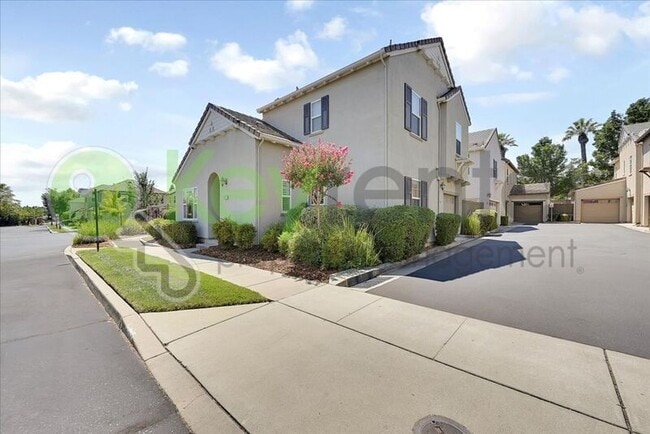 Building Photo - 6123 RolkingHam Ln