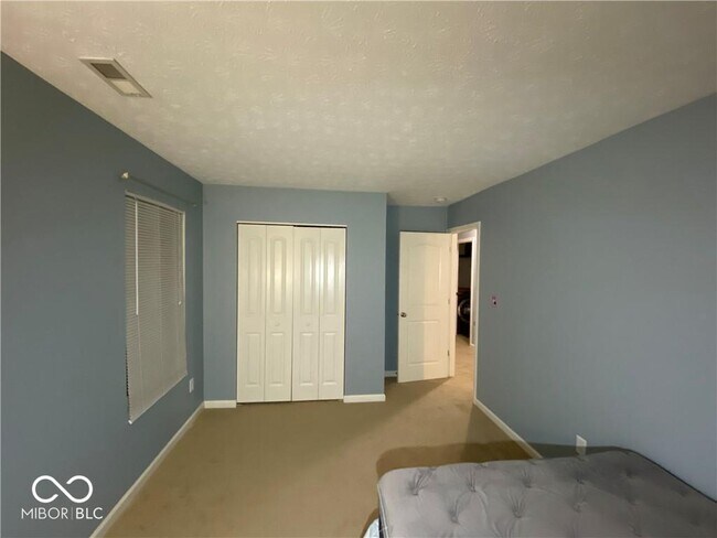 Building Photo - 5221 Bombay Dr