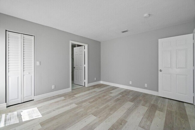 Building Photo - 5213 Blueberry Hill Ave