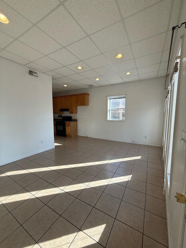 Building Photo - 380 Avenue C
