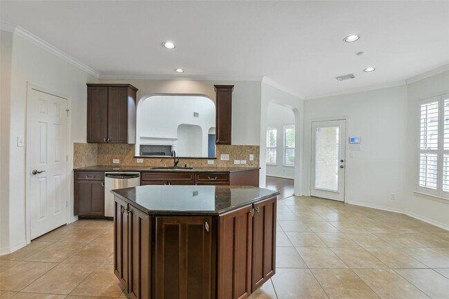 Building Photo - 20419 Windrose Bend Dr