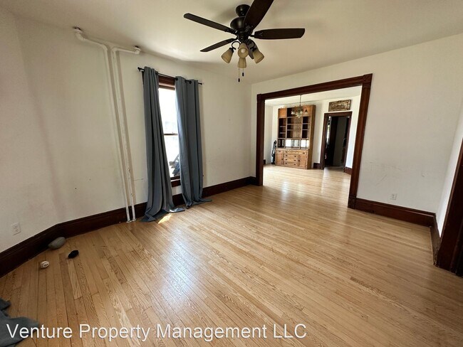 Building Photo - 3 br, 2 bath House - N89 W16229 Main St