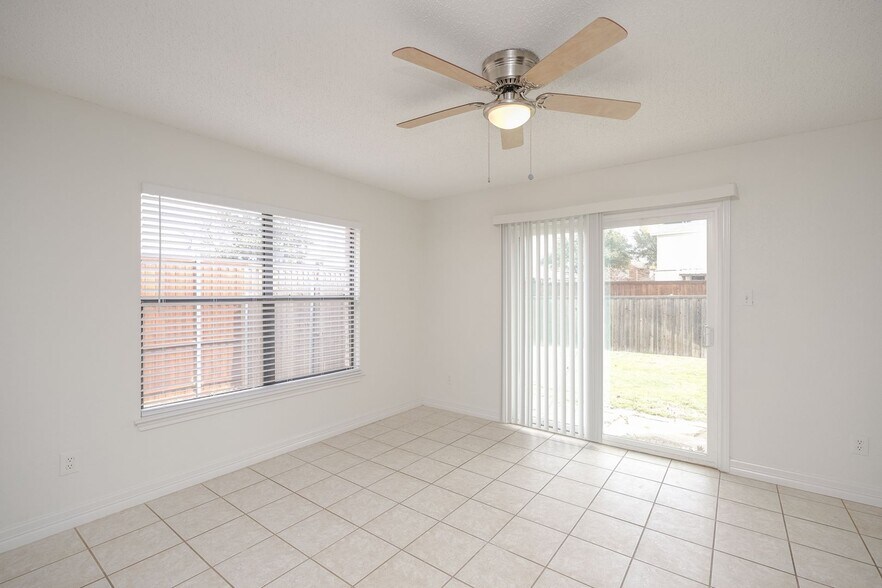 Building Photo - 6410 Nottoway Ct