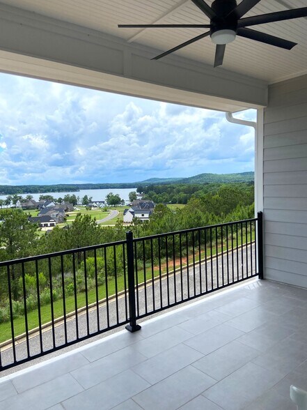 Building Photo - 1174 Ranch Marina Rd