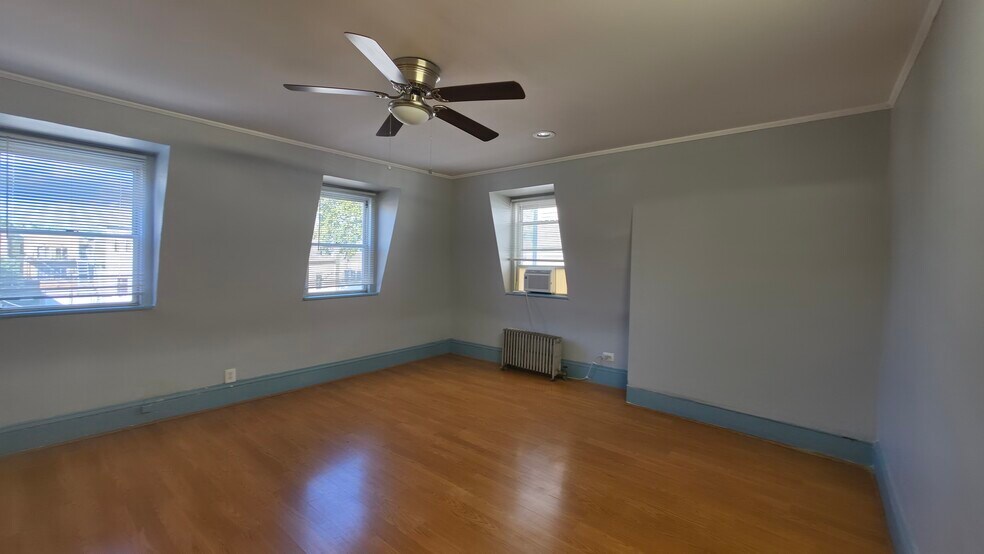 Building Photo - 23 Sherman Pl