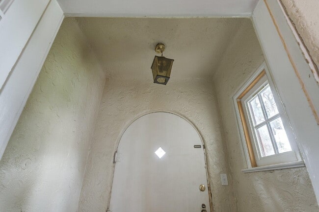 Building Photo - 2305 18th St