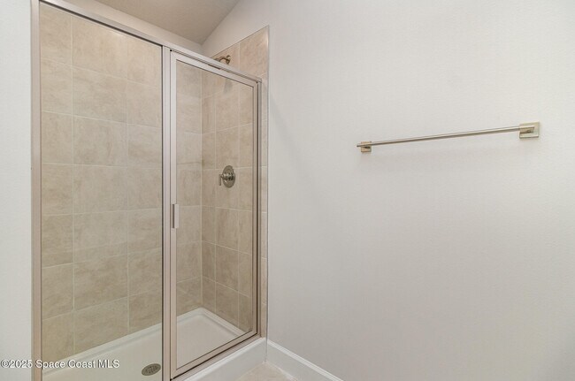 Building Photo - 2482 Carrick St