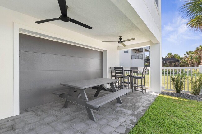 Building Photo - 3538 N Ocean Shore Blvd