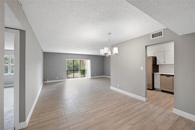 Building Photo - 3280 Spanish Moss Terrace