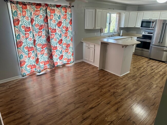 Building Photo - 1915 Highview Ct