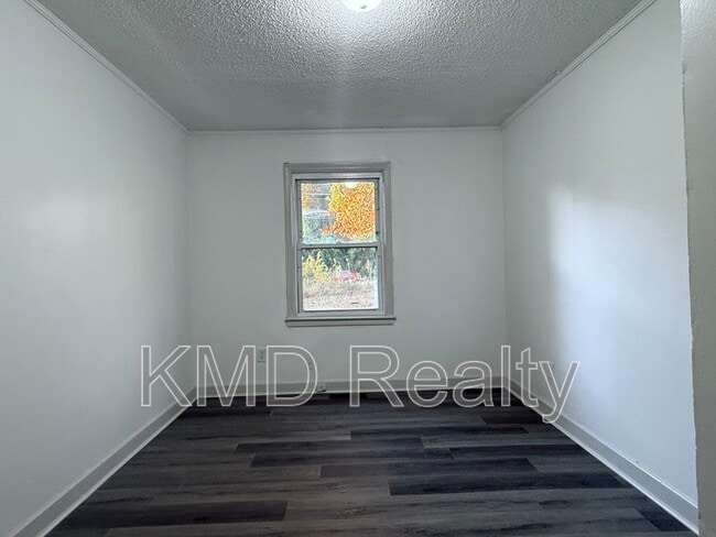 Building Photo - 9225 Old Moores Chapel Rd