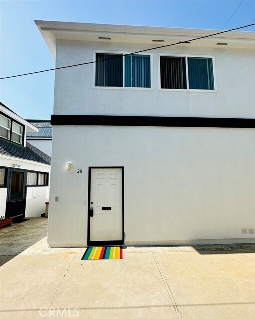 Building Photo - 28 20th Ct