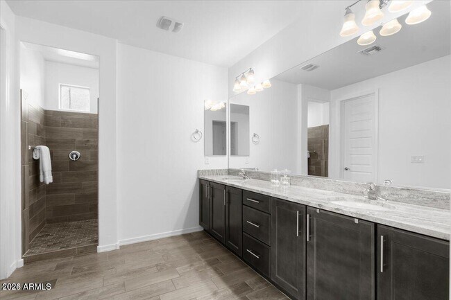 Building Photo - 4433 E Cordia Ln