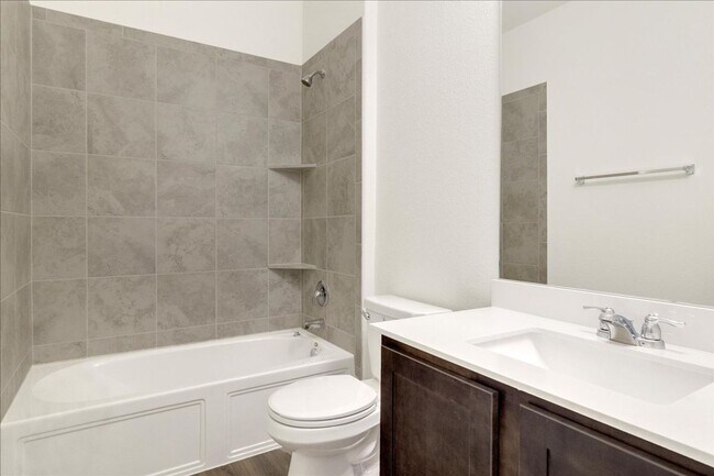 Building Photo - 816 Mallow Rd