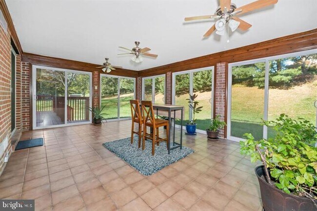 Building Photo - 253 Peoples Way