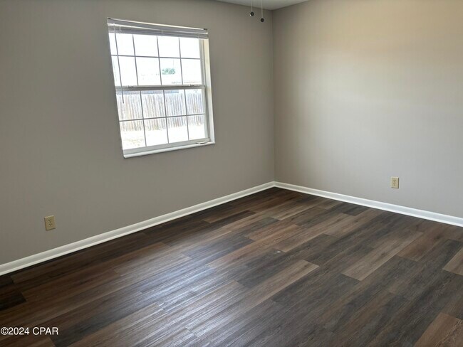 Building Photo - 3936 Long John Dr