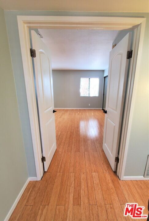 Building Photo - 4365 McLaughlin Ave