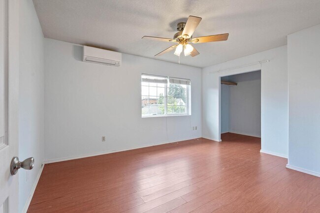 Building Photo - Unique, spacious 4-bdrm/3-bath Craftsman w/ lots of character. Bonus room, near Alberta District!