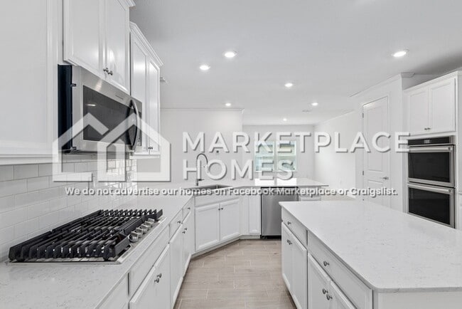 Building Photo - 1355 SE 43rd Rd