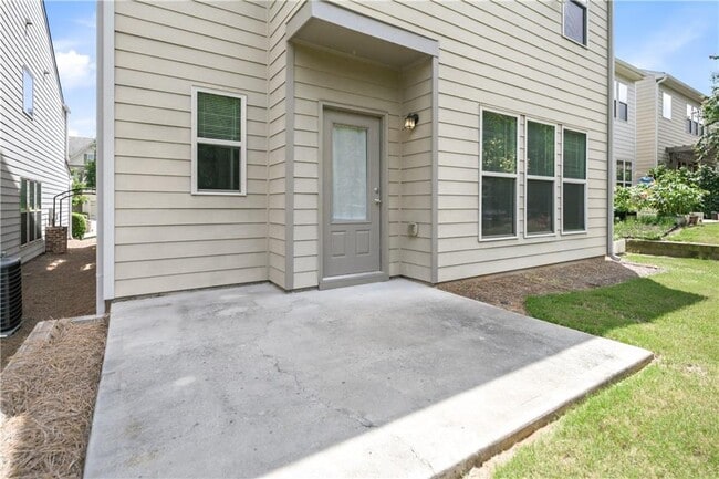Building Photo - 4960 Ducote Trail