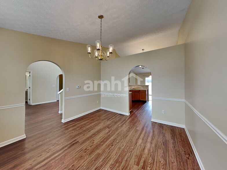 Building Photo - 103 Spring Brook Ct