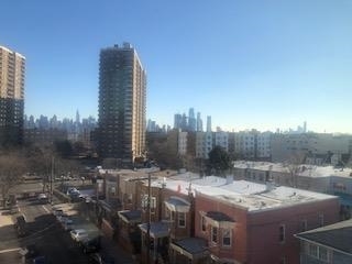 Building Photo - 234 51st St