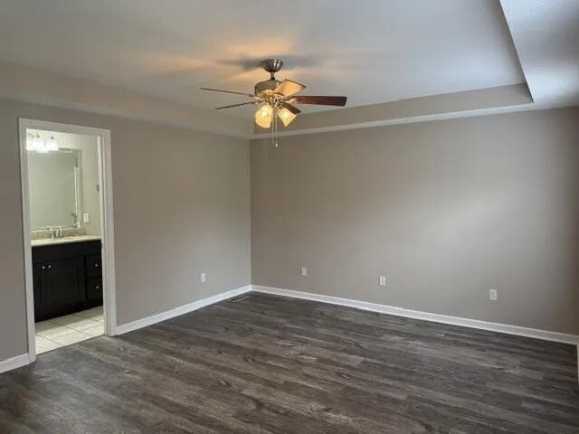 Building Photo - 978 Riverbend St