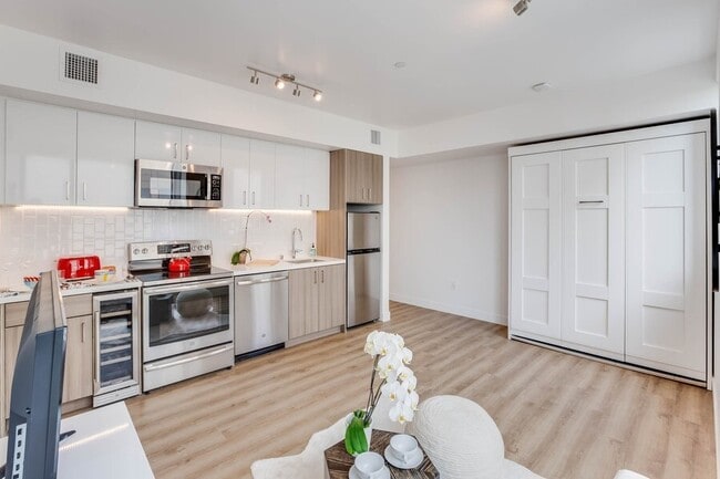 Building Photo - 601 Tennessee St