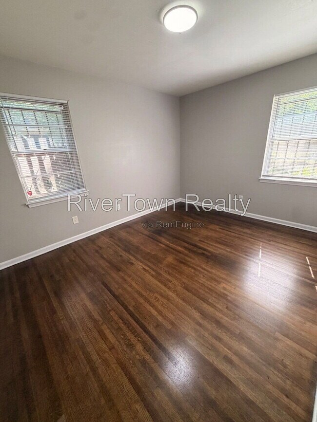 Building Photo - 2884 Spring Hill Dr