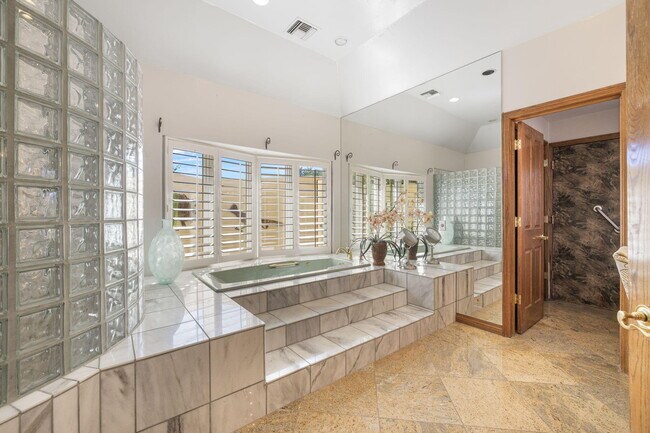 Building Photo - 50180 Vista Montana Rd