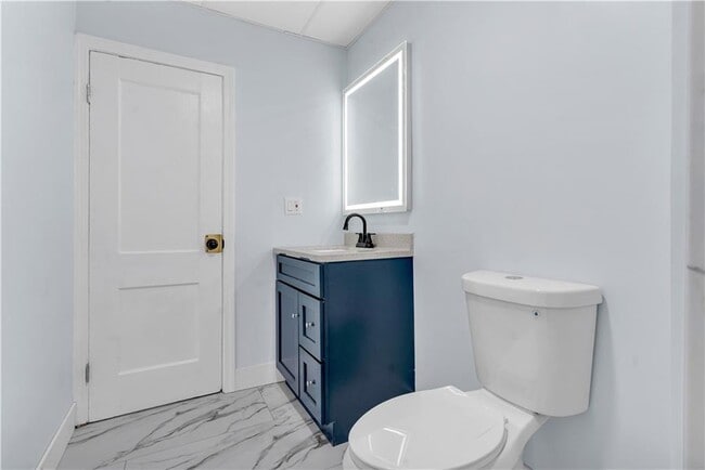 Building Photo - 135 Illinois St