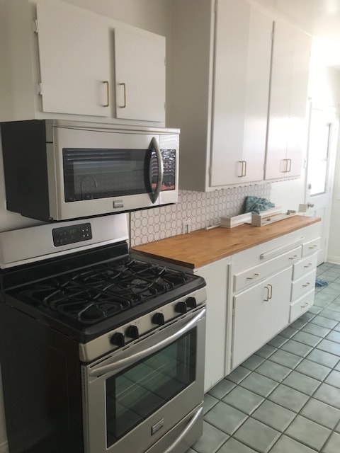 Kitchen - 1435 Ximeno Ave
