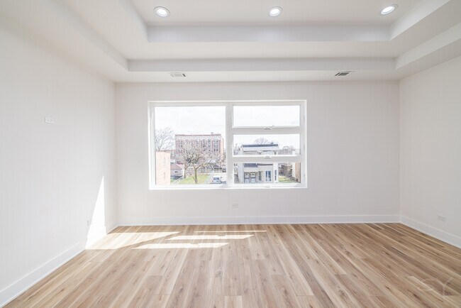 Building Photo - 6346 S Evans Ave