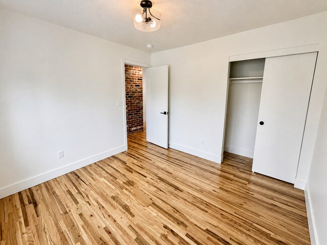 Building Photo - 7407 SW 36th Ave