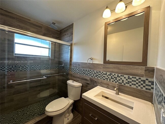 Building Photo - 108 NW 2nd Ave