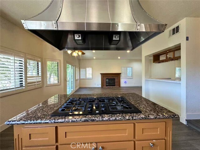 Building Photo - 1535 Summitridge Dr