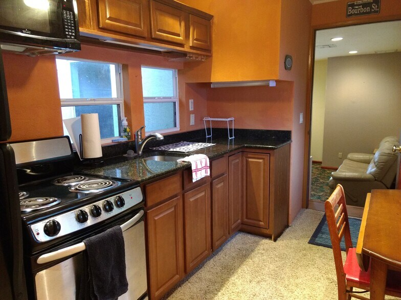 Kitchen - 903 Cypress Lake Cir