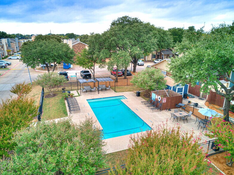 Primary Photo - Windsor Place Townhomes