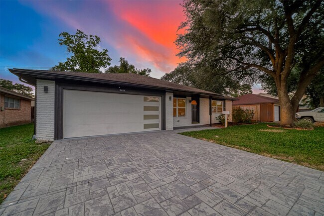 Building Photo - 9614 Hammerly Blvd