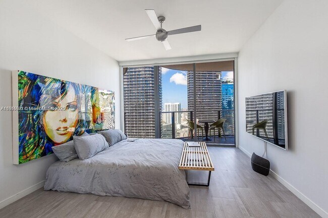 Building Photo - 1000 Brickell Plaza
