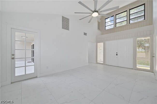 Building Photo - 17337 Phlox Dr