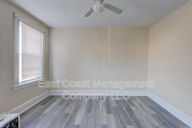 Building Photo - 837 Belgian Ave