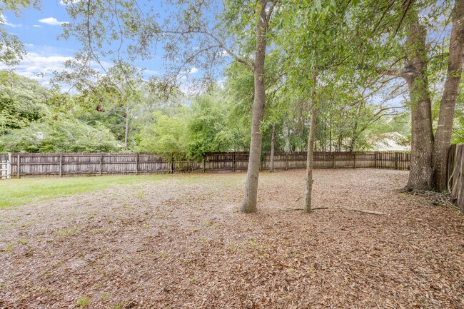Building Photo - 2803 MacGregor Ln