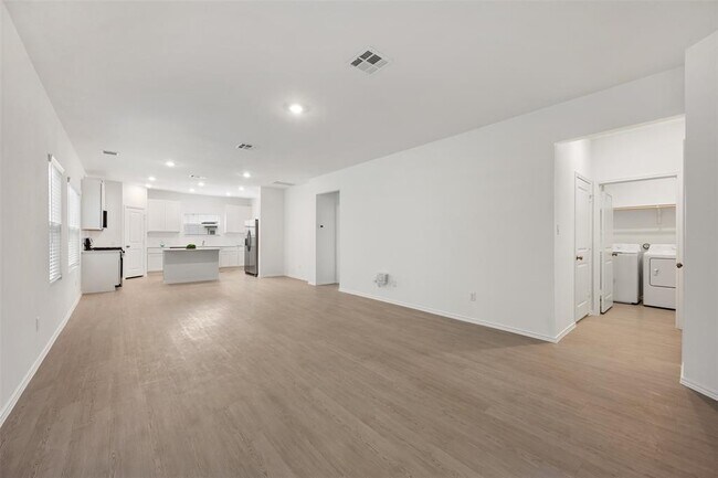 Building Photo - 954 Soapstone Pass