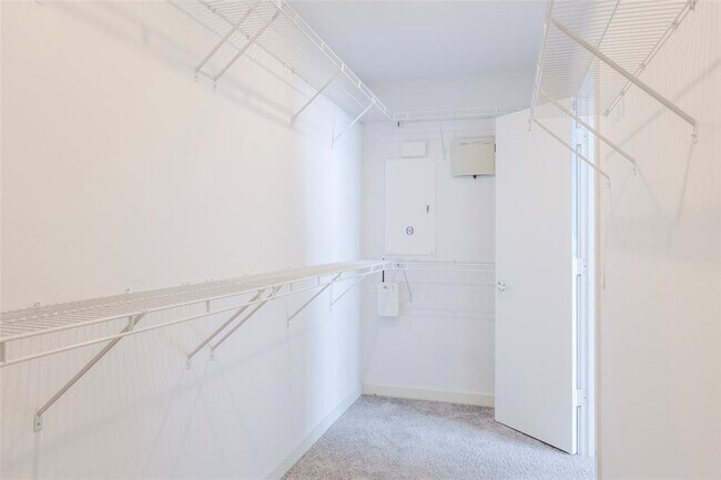 Building Photo - 1303 Arthur St
