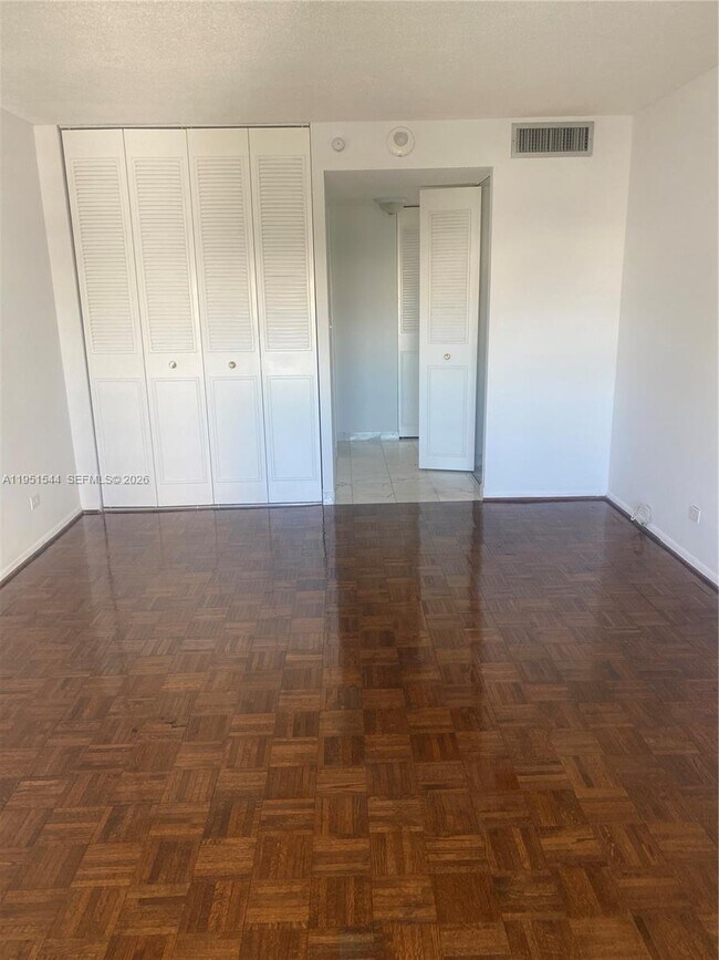 Building Photo - 230 174th St