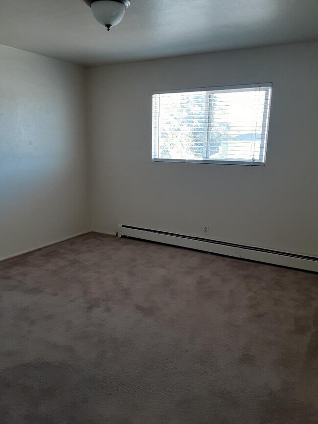 Building Photo - 530 Rio Pecos Rd