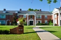 Building Photo - 4544 N Wilson Dr